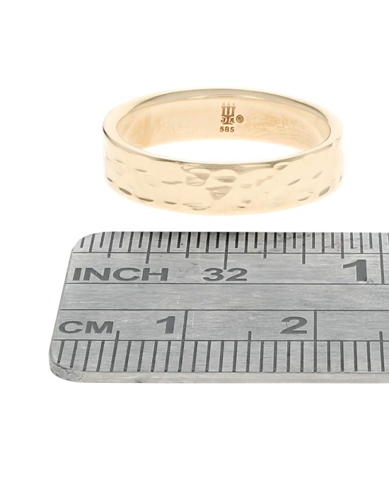 Hammered Comfort Fit Band in Yellow Gold
